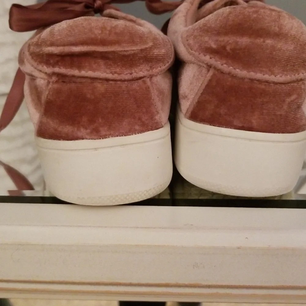Steve Madden check out